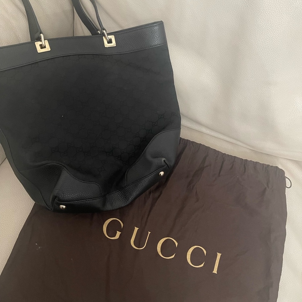 Black Gucci shoulder Medium Bag